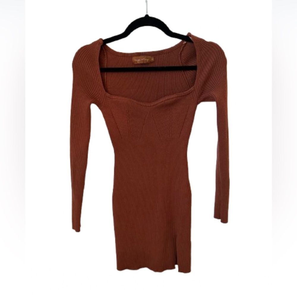 Elegant Brown Long-Sleeve Dress